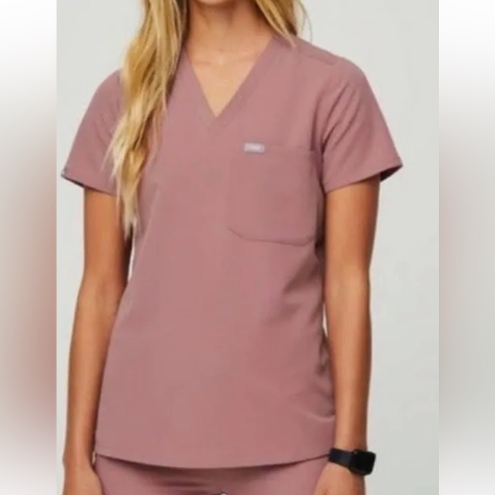 Women’s Figs - Catarina One-Pocket Scrub Top - Small Mineral Mauve Rose